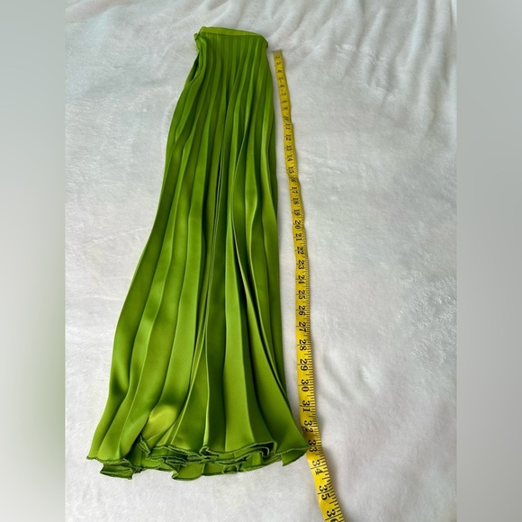Zara High Waisted Lime Green A-Line Pleated Midi Skirt Size XS - Picture 11 of 11